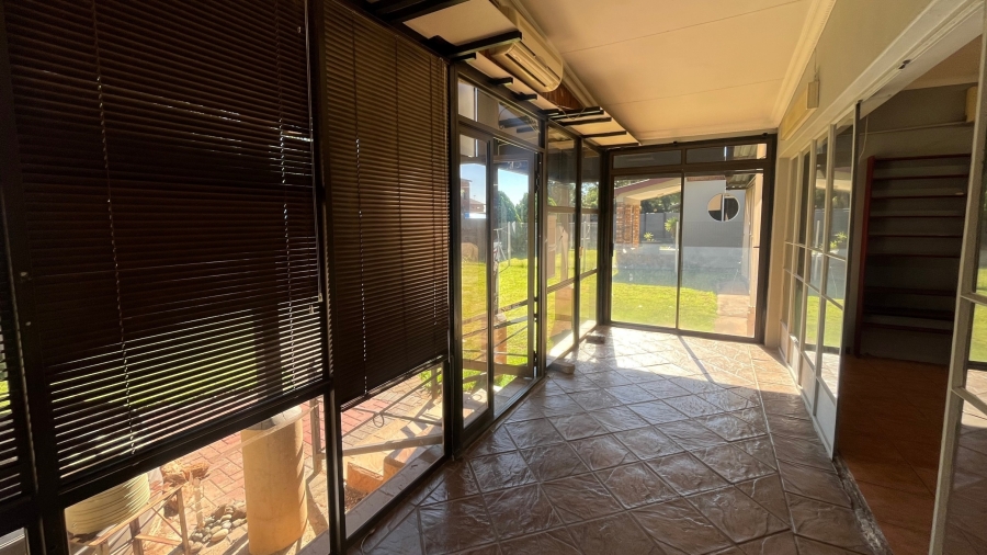 3 Bedroom Property for Sale in Protea Park North West
